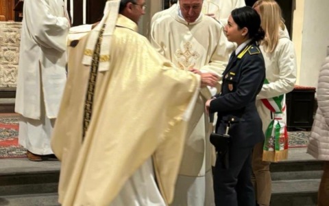 Un finanziere restituisce 500 euro trovati a favore della Caritas