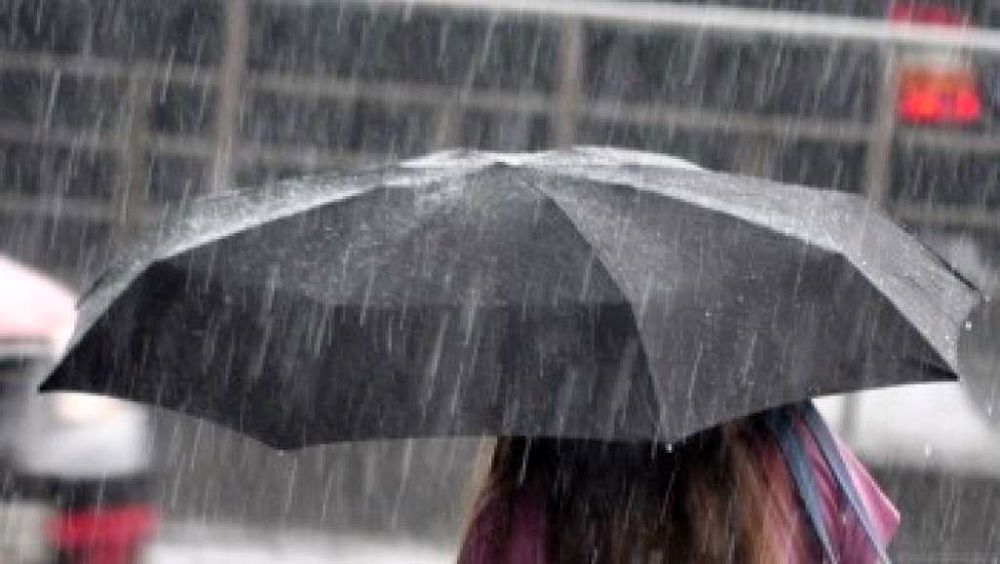 Allerta meteo codice giallo per pioggia e neve nel giorno di Natale