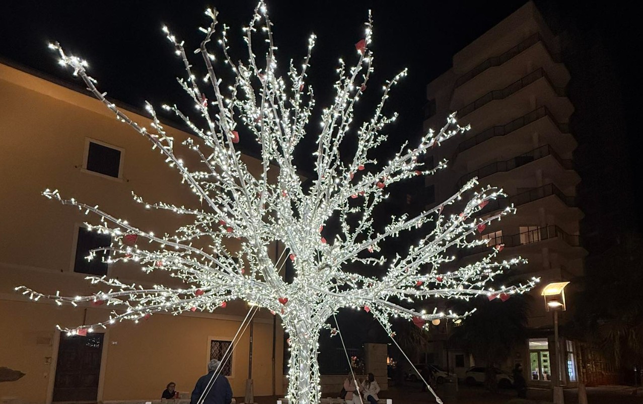 Follonica celebra il Natale con eventi musicali, teatrali e tradizionali