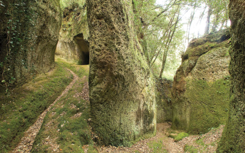 A Sorano riaffiora una struttura termale risalente all’età Neolitica
