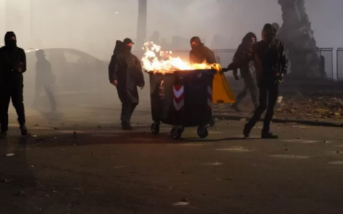 Arrestato un 22enne di Grosseto per aggressione a un poliziotto durante gli scontri