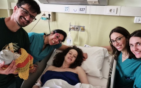 Grosseto, nasce il primo bambino nella vasca del nuovo reparto di Ginecologia e Ostetricia