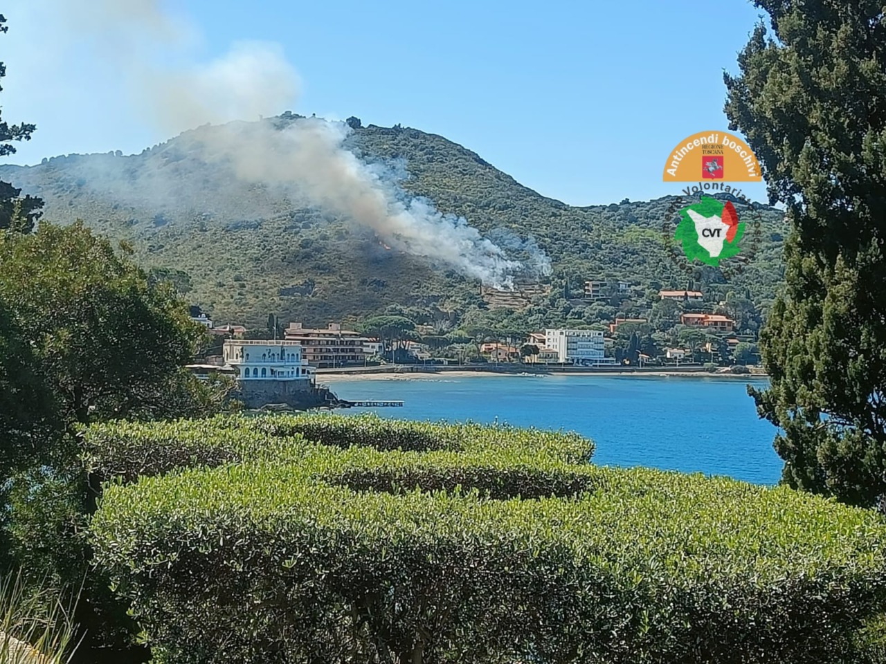 Incendio a Monte Argentario: interventi in atto