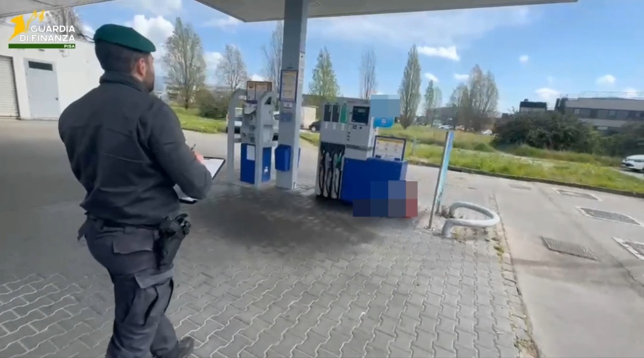 Sanzioni e verifiche alle pompe di benzina in Maremma